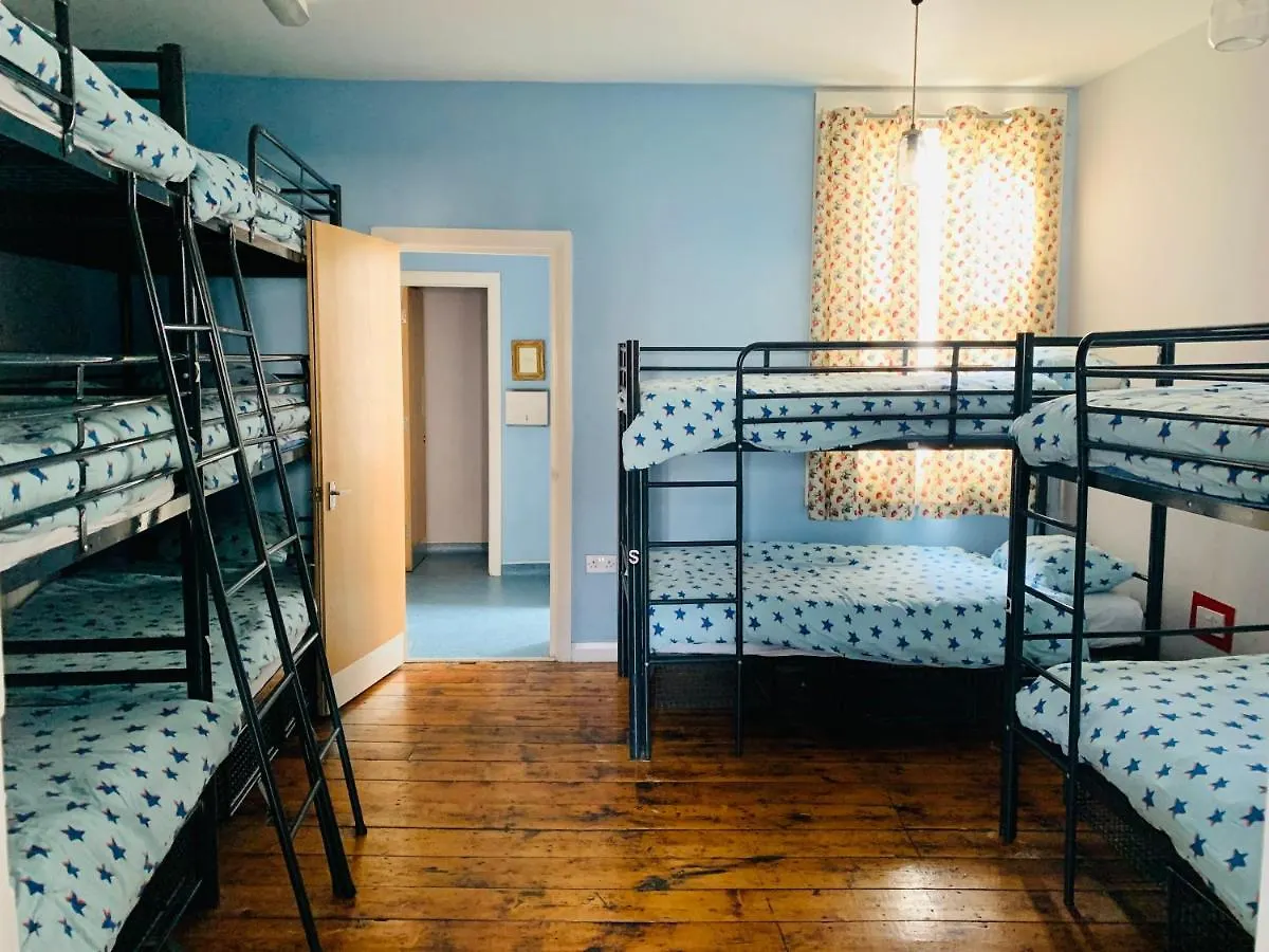 Hostal Albergue Bunkhouse Cardiff